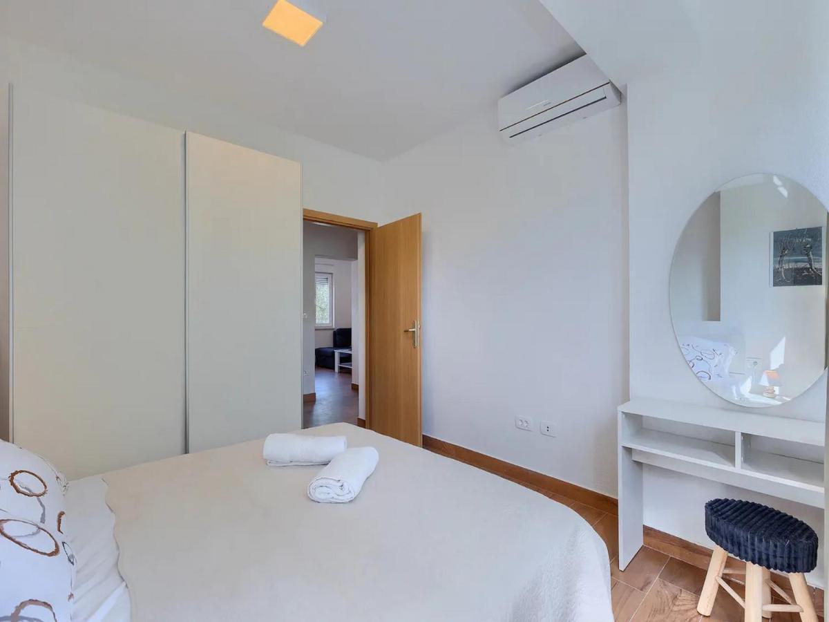 Holiday House Chill Out Loborika Marčana 外观 照片