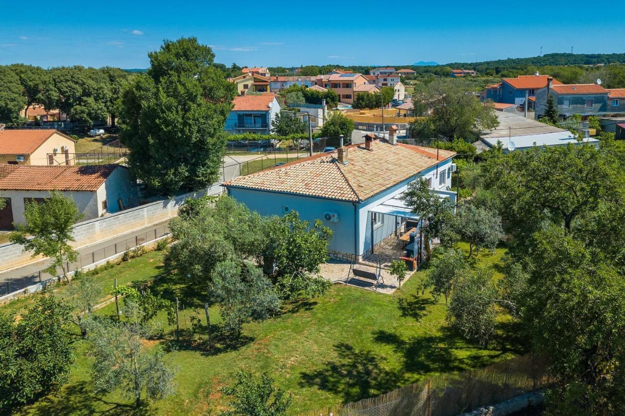 Holiday House Chill Out Loborika Marčana 外观 照片