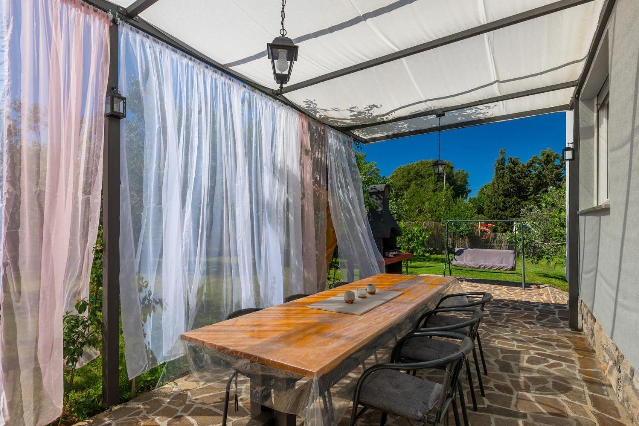 Holiday House Chill Out Loborika Marčana 外观 照片