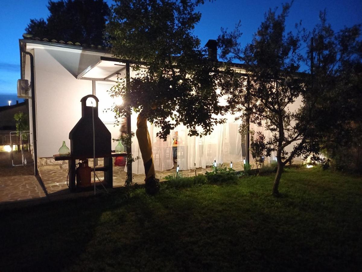 Holiday House Chill Out Loborika Marčana 外观 照片