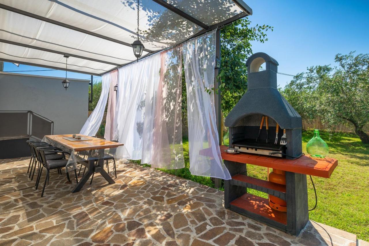 Holiday House Chill Out Loborika Marčana 外观 照片