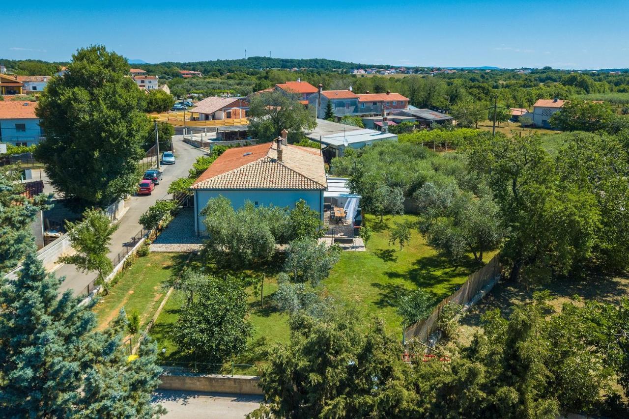 Holiday House Chill Out Loborika Marčana 外观 照片